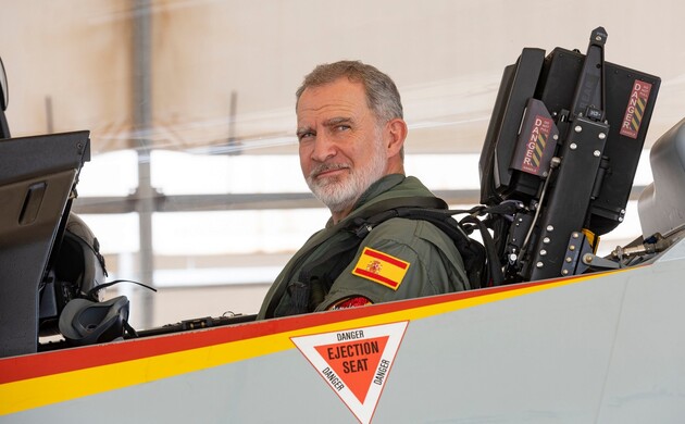 Su Majestad el Rey en el E.27 Pilatus